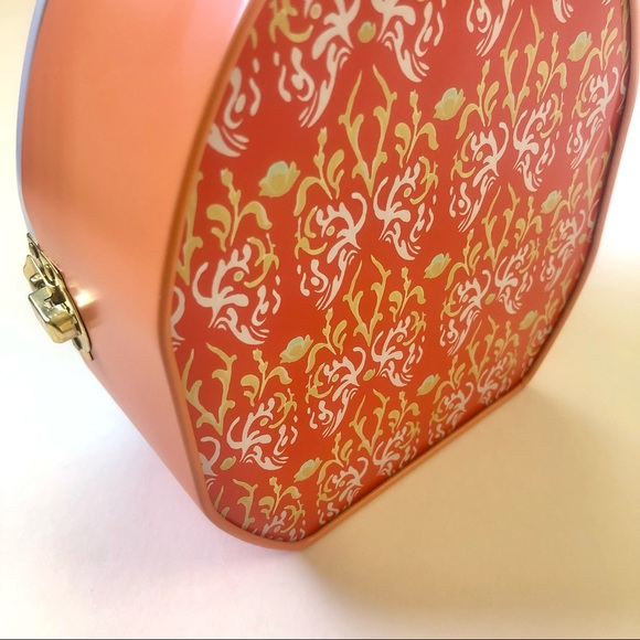 ⭐️ 3/$25 Drunk Elephant Face Value Holiday Collectible Egg Storage | Sephora - Picture 3 of 4